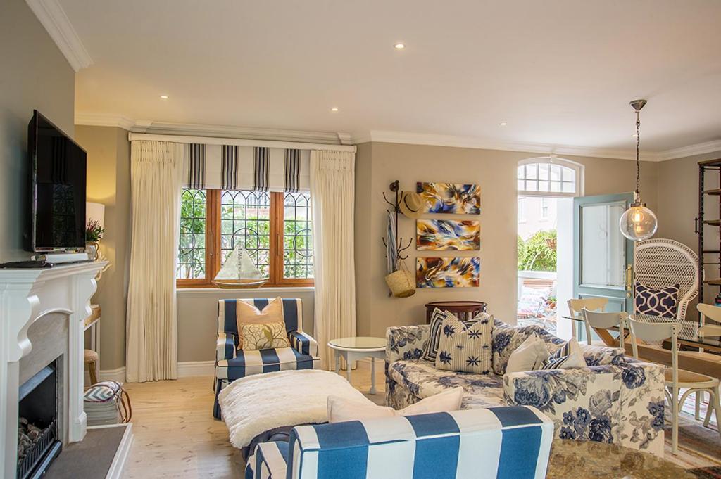 Villa Charming Coastal Townhouse At The Majestic Kalk Bay Exterior foto